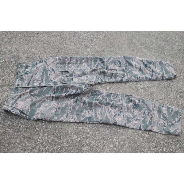 画像1: 米軍放出TFDUフライトパンツ  デジタルタイガー迷彩(ABU迷彩)MEDIUM-REGULAR (1)