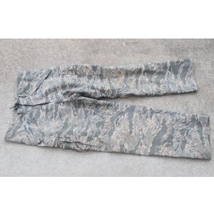 画像: 米軍 米空軍APECSゴアテックスパンツ デジタルタイガー迷彩(ABU迷彩)