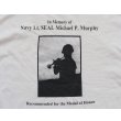 画像4: ギルダン米軍 米海軍SEALs戦没者Tシャツ白LARGE (4)