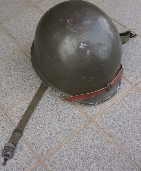 旧ベルギー軍　ヘルメット