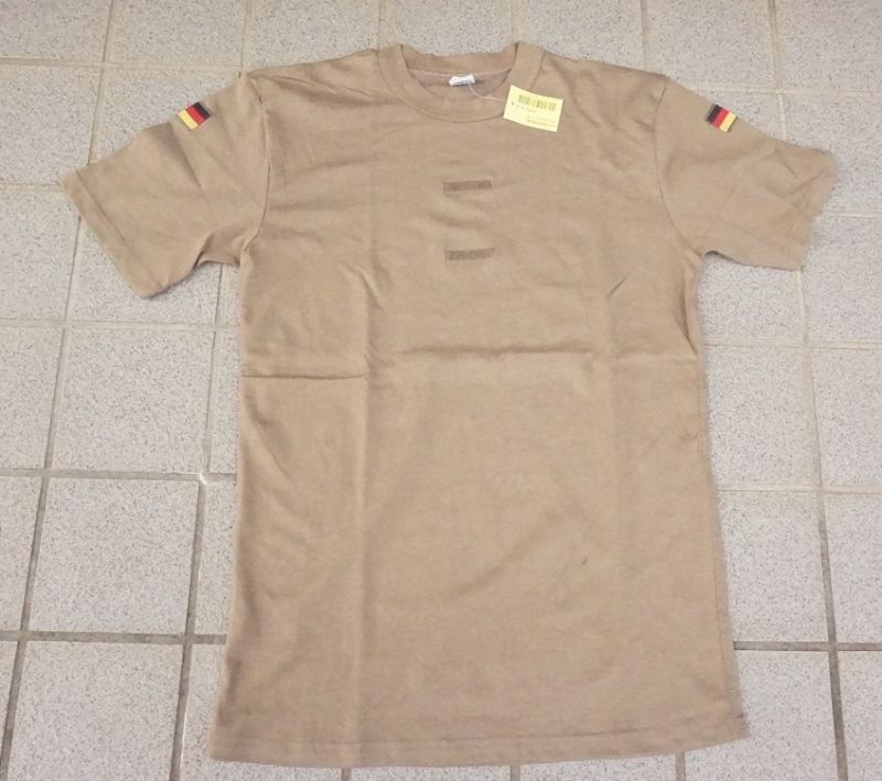 ドイツ連邦軍 ドイツ軍 階級章用ベルクロ付きブラウンtシャツ新品 ミリタリーサープラス キャンプ ビッキー