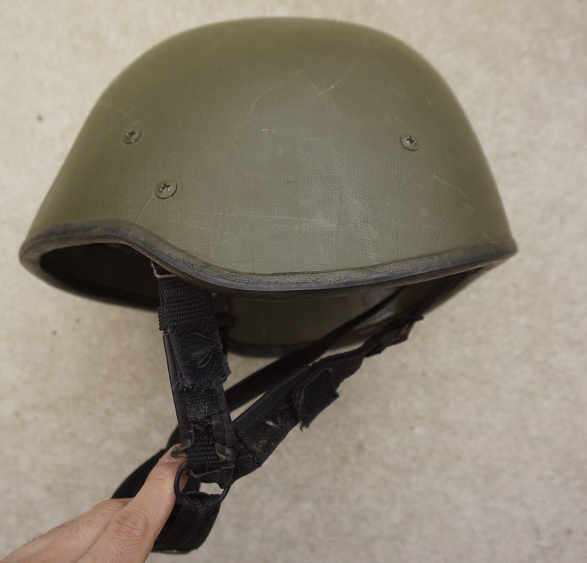 ポーランド軍実物ヘルメット