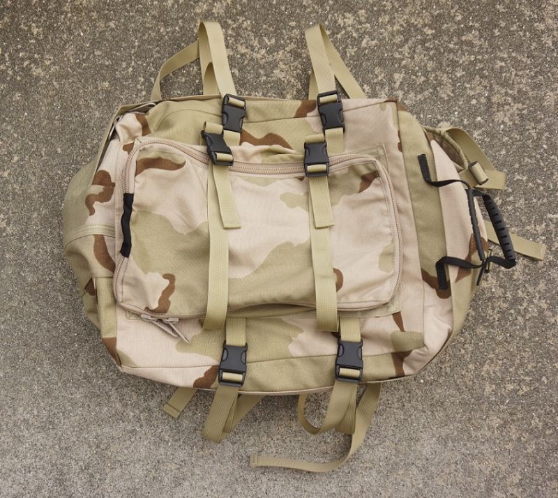 米軍放出USIA製防水バックパック3Cデザート迷彩 新品 - ミリタリー