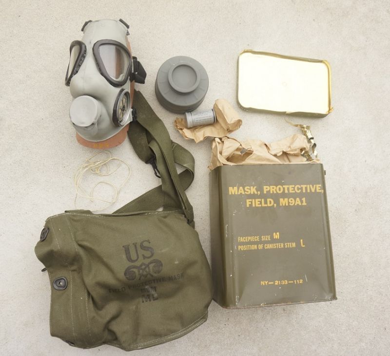 米軍M9A1ガスマスク ガスマスクバッグ付き缶入りMEDIUM未開封新品 ...